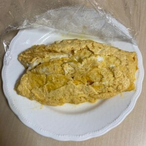 フライパンでお弁当の卵焼き